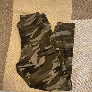 Express high waist camouflage leggings